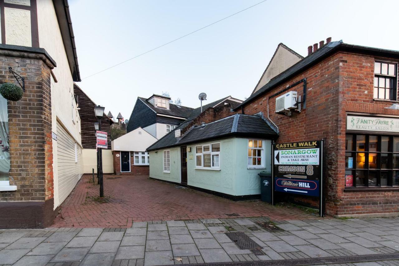 Spacious 2Br Flat In Stansted Apartment Stansted Mountfitchet Bagian luar foto