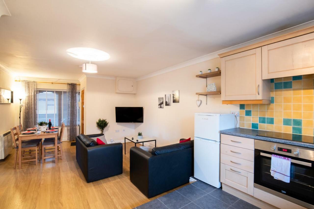 Spacious 2Br Flat In Stansted Apartment Stansted Mountfitchet Bagian luar foto